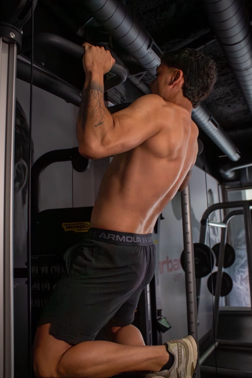 Adrián Morales
